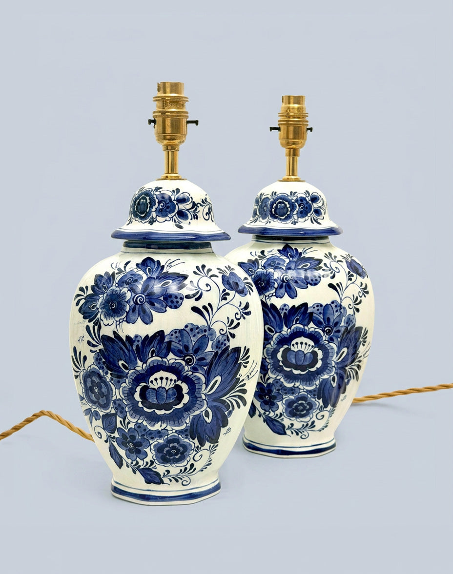 Vintage Delft Style Ceramic Lamp