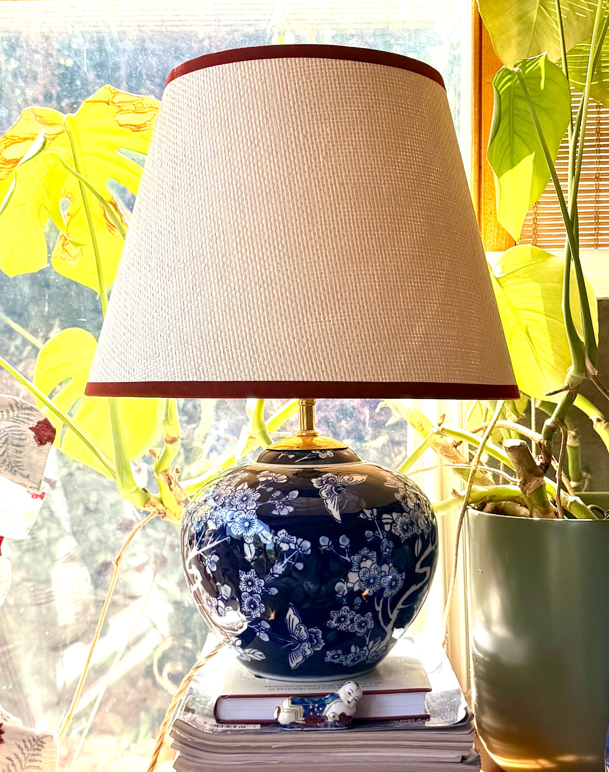 Antique Chinese Style Floral Lamp